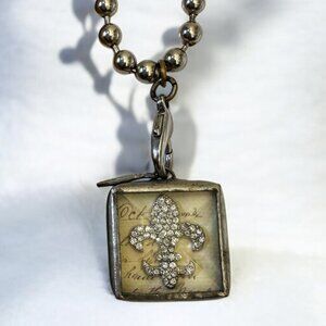 🖤Jewel Kade Reversible Fleur De Lis Eiffel Tower GUC Chain Incl🖤